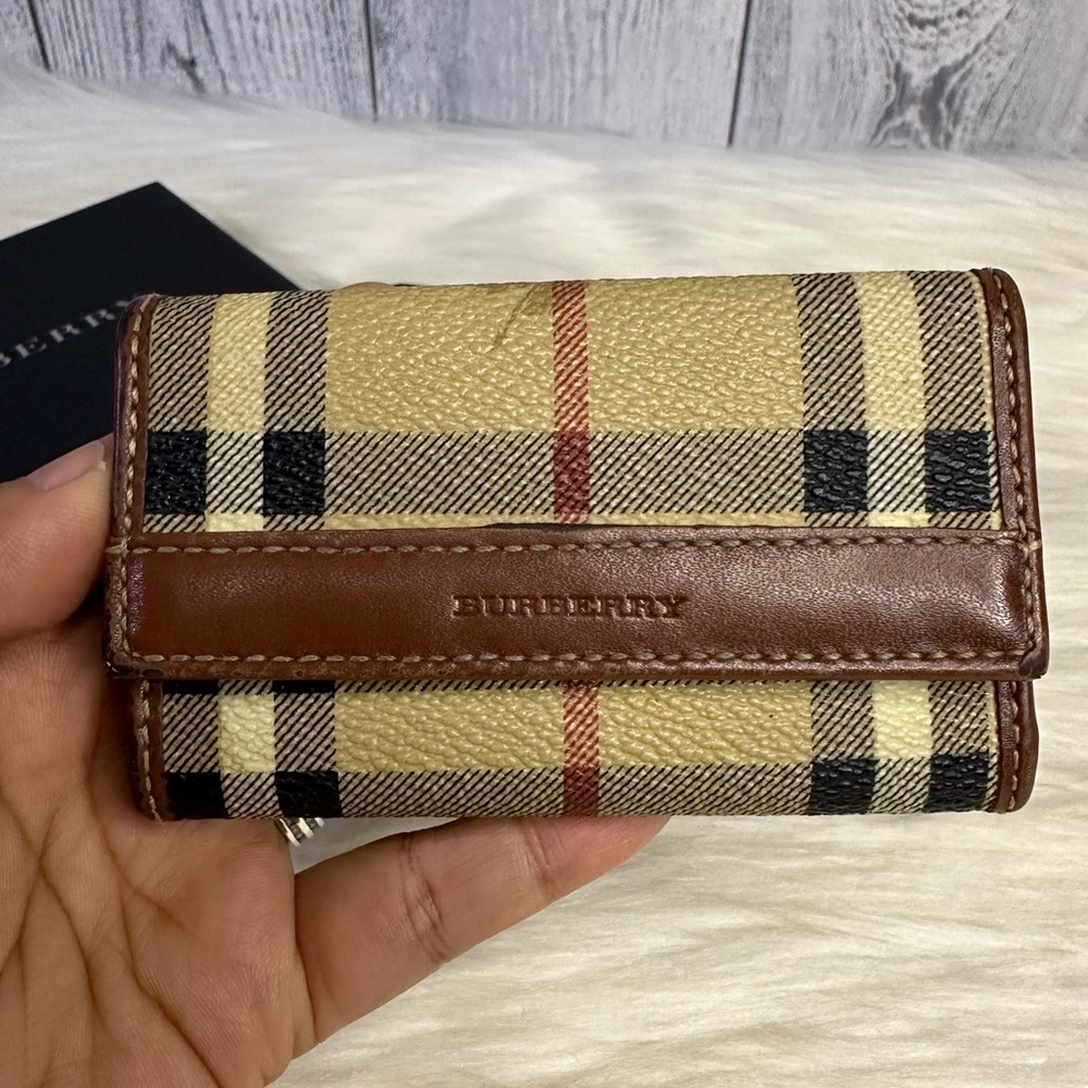 BURBERRY classic key holder - Picture 4 of 16